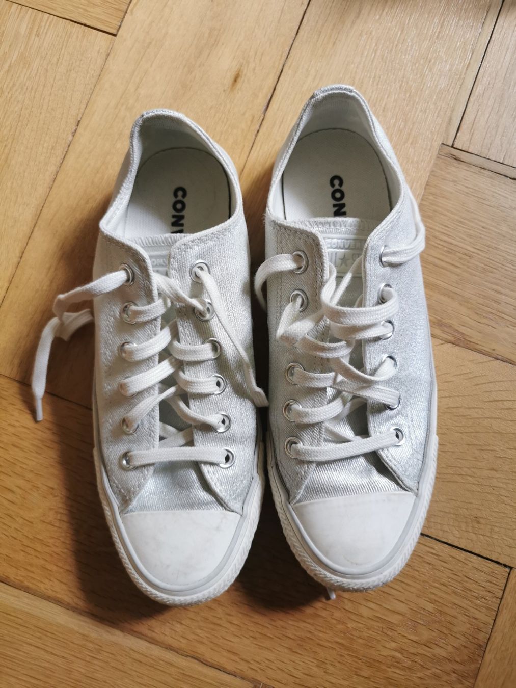 Converse Scarpe da donna: Converse Silber 39.5 – Usato da Bern venduto da Linii
