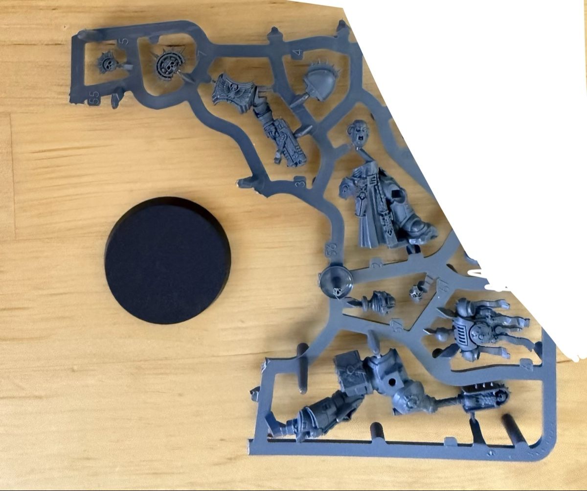 Kits de montage: Warhammer 40k - Space Marine Chaplain on sprue – Neuf (Voir description) à Genève par kentdelahaye