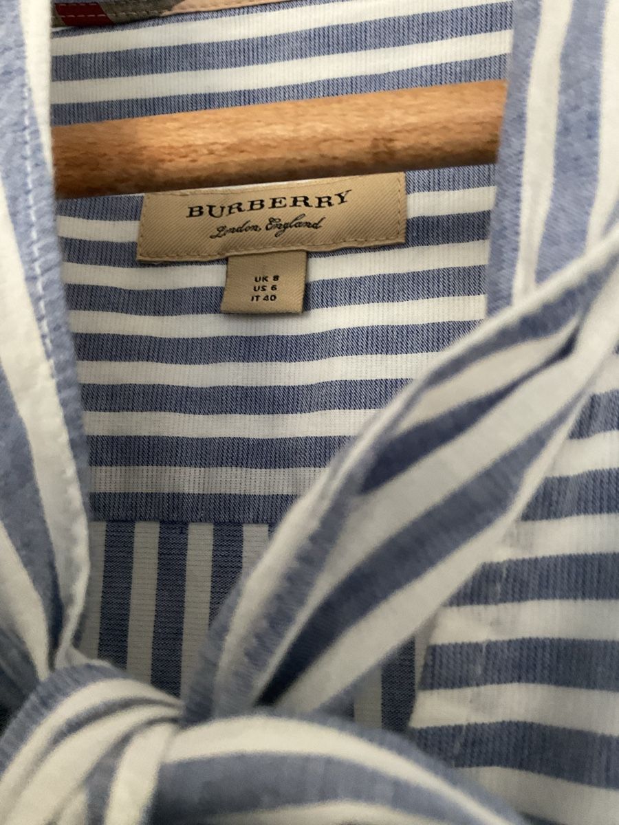 Burberry Vestiti: Gestreiftes Kleid von Burberry – Usato da Uitikon Waldegg venduto da sarab6928 1