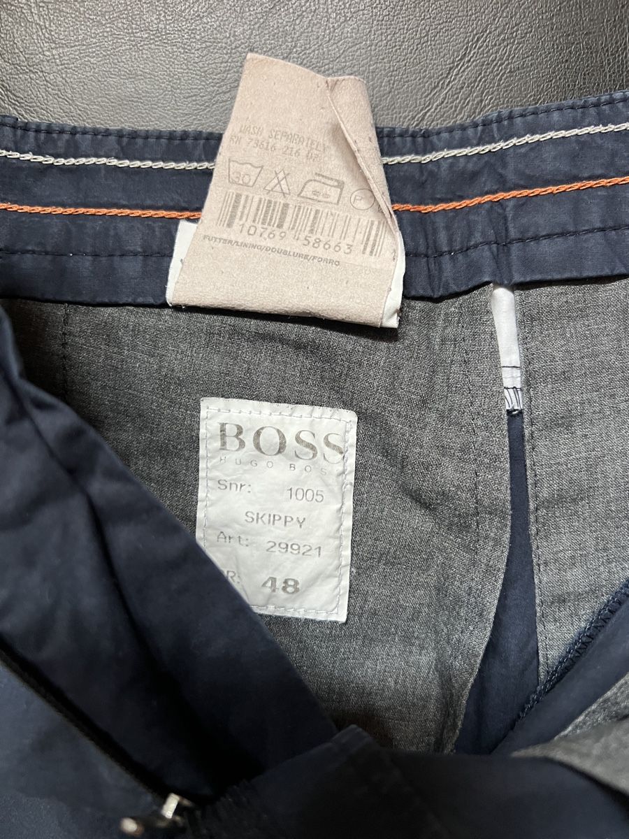 Hugo Boss Pantaloni: Boss Short Gr. 48 blau mit weiss – Usato da Bonaduz venduto da Malves10 3