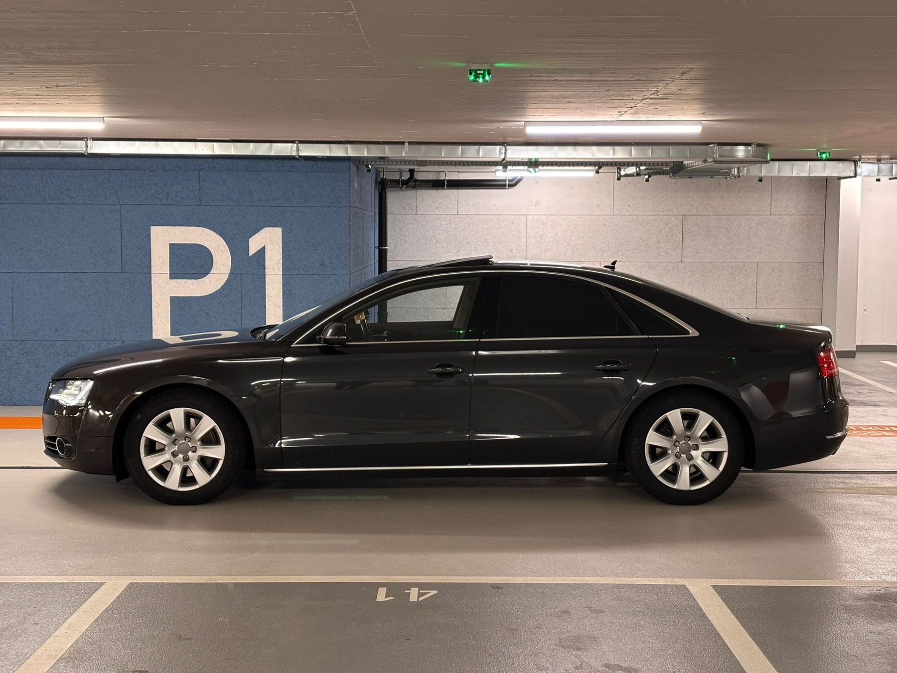 Audi Automobili: Audi A8 3.0tdi ab mfk – Usato da Liestal venduto da Ferid79 5