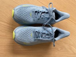 Hoka WClifton9 Damen Laufschuh, Hellblau, Gr. 40, neuwertig