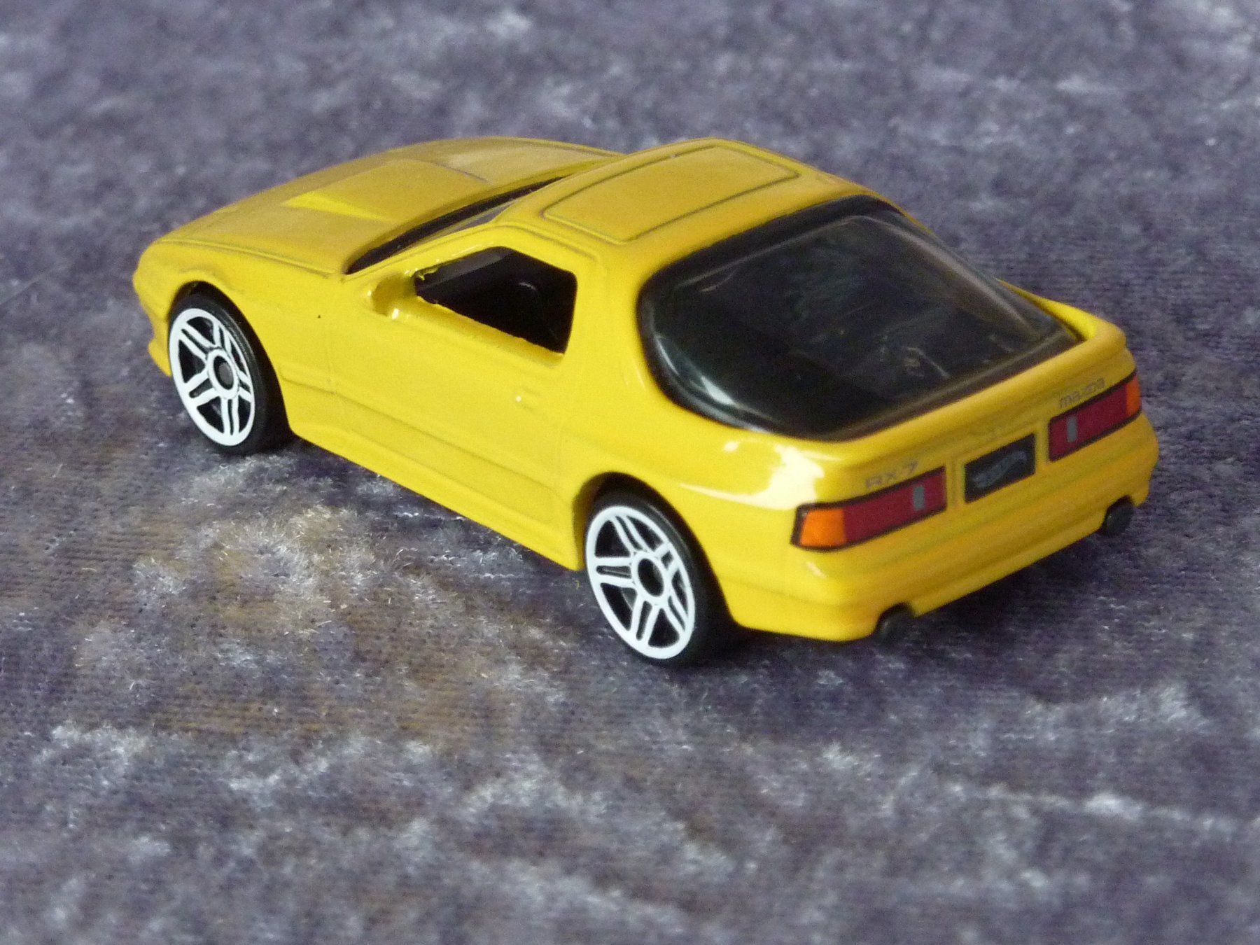 Hot Wheels Modellini d'auto: Mazda RX7 1:64 – Usato da Dürrenäsch venduto da Cobra1ch 1