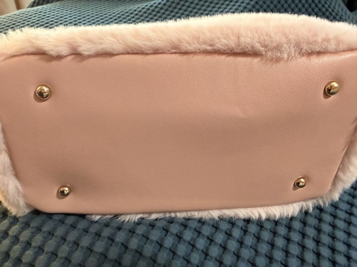 Guess Taschen für Damen: Guess Tasche – Neu (gemäss Beschreibung) aus Dietikon von Aleksjov 1