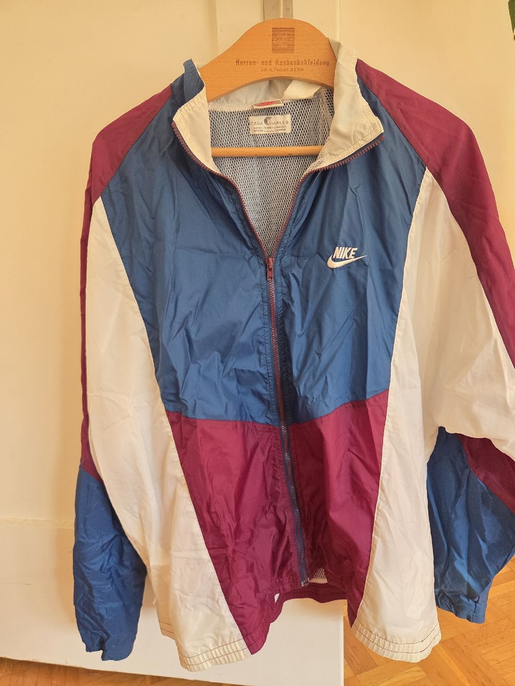 Nike Jacken: Windbreaker Nike Vintage – Gebraucht aus Basel von sommerlove