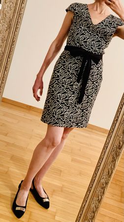 Elegantes Kleid von Antea, Grösse 36 (Italien. 40)