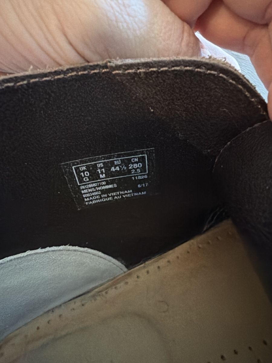 Clarks Herrenschuhe: Bottines Clarks Desert Boot daim marron taille 44.5 – Gebraucht aus Forel (Lavaux) von vuf_rdl9 3
