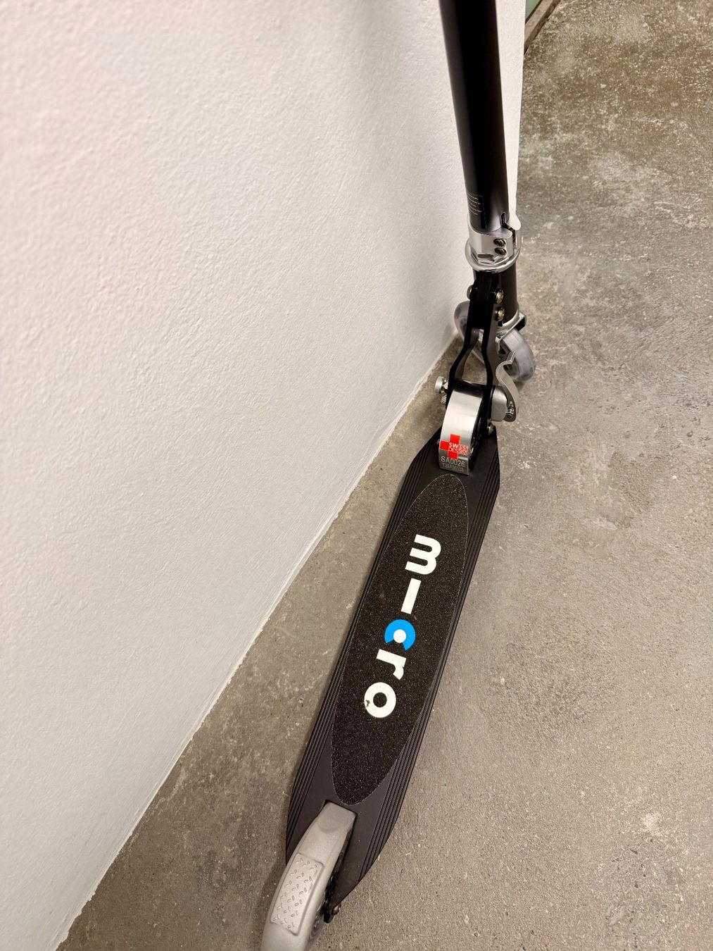 Micro Kickboard: Micro Scooter ungebraucht – Neuf (Voir description) à Biel/Bienne par do__q8td 4