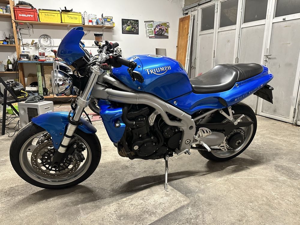 Triumph Speed Triple 955i D occasion Arzier Le Muids Pour CHF 1200 