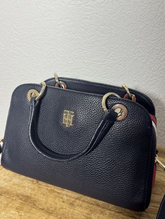Tommy Hilfiger Handtasche blau rot weiss guter Zustand