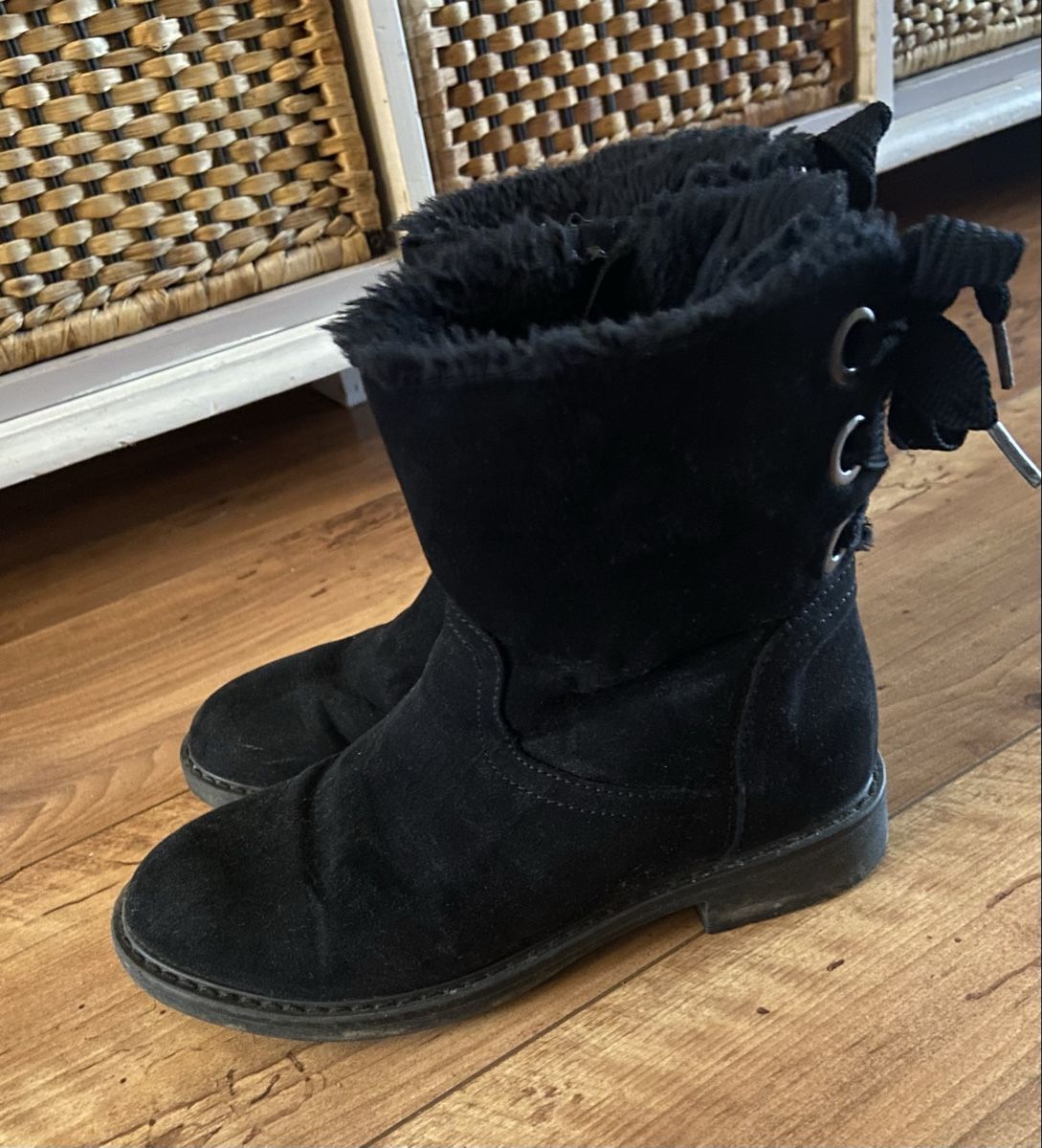 Scarpe da donna: Chaussures t. 36 x3 – Usato da Colombier (NE) venduto da chanche 1