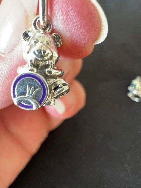 Ciondoli: Pandora - Bär mit Schlagzeug – Nuovo e nell'imballaggio originale da Abtwil SG venduto da jac_2nrd