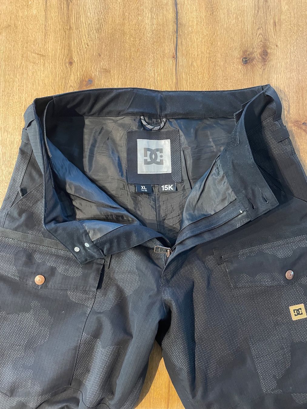 DC shoes Pantalons: DC Code SE Snowboardpants – D'occasion à Thalwil par Cokesidelife 2