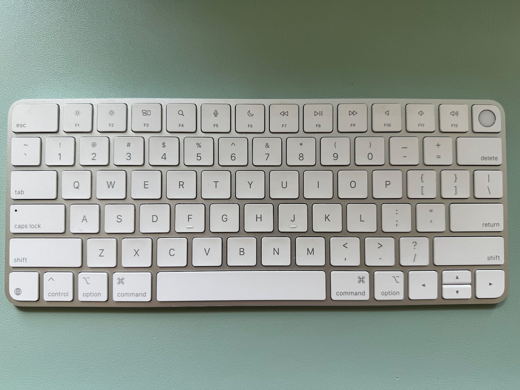 Apple Tastaturen: Magic Keyboard with Touch ID, usb-c charging, USA Layout – Gebraucht aus Oberwil BL von agata.krz 1