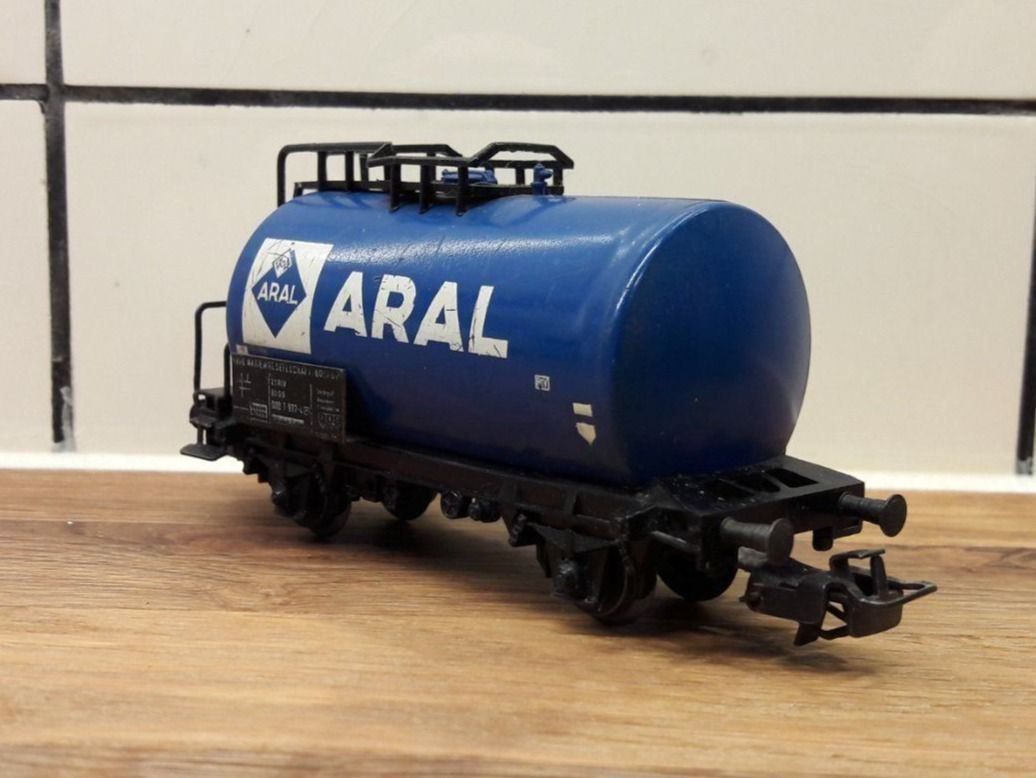 Märklin Modellini di ferrovie: Märklin HO AC : DB wagon citerne ARAL – Usato da Buttes venduto da Cafe2005 5