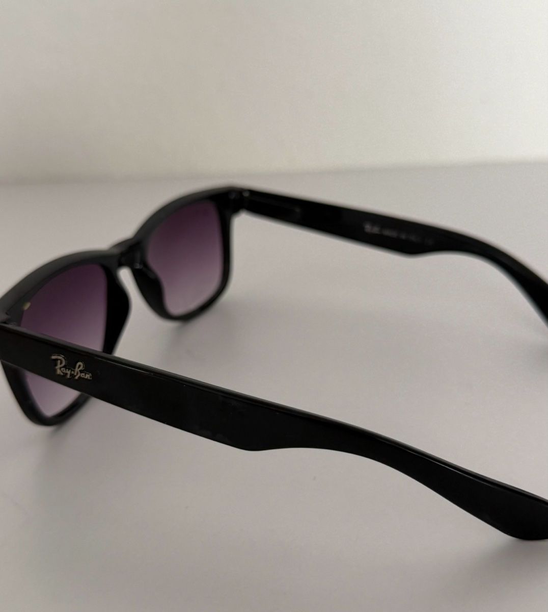 Ray-Ban Occhiali & Lenti: Sonnenbrille Ray-Ban – Nuovo (secondo la descrizione) da Basel venduto da Leyla_12 2