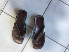 Tongs en cuir marron taille 41 bon état, homme