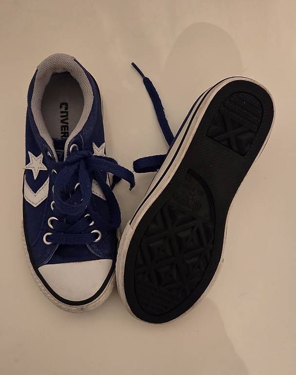 Scarpe per ragazzi: Converse Schuhe (Original) Gr. 27 – Usato da MUTTENZ venduto da cod_8p5k 1