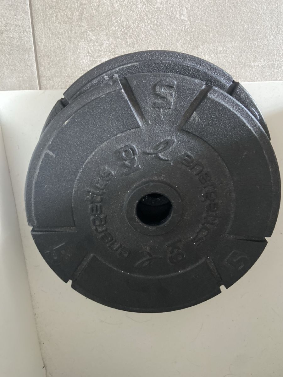 Decathlon Manubri & Pesi: Kit musculation décathlon 20kg + 10kg  – Usato da Ste-Croix venduto da Elsa_illigo 2