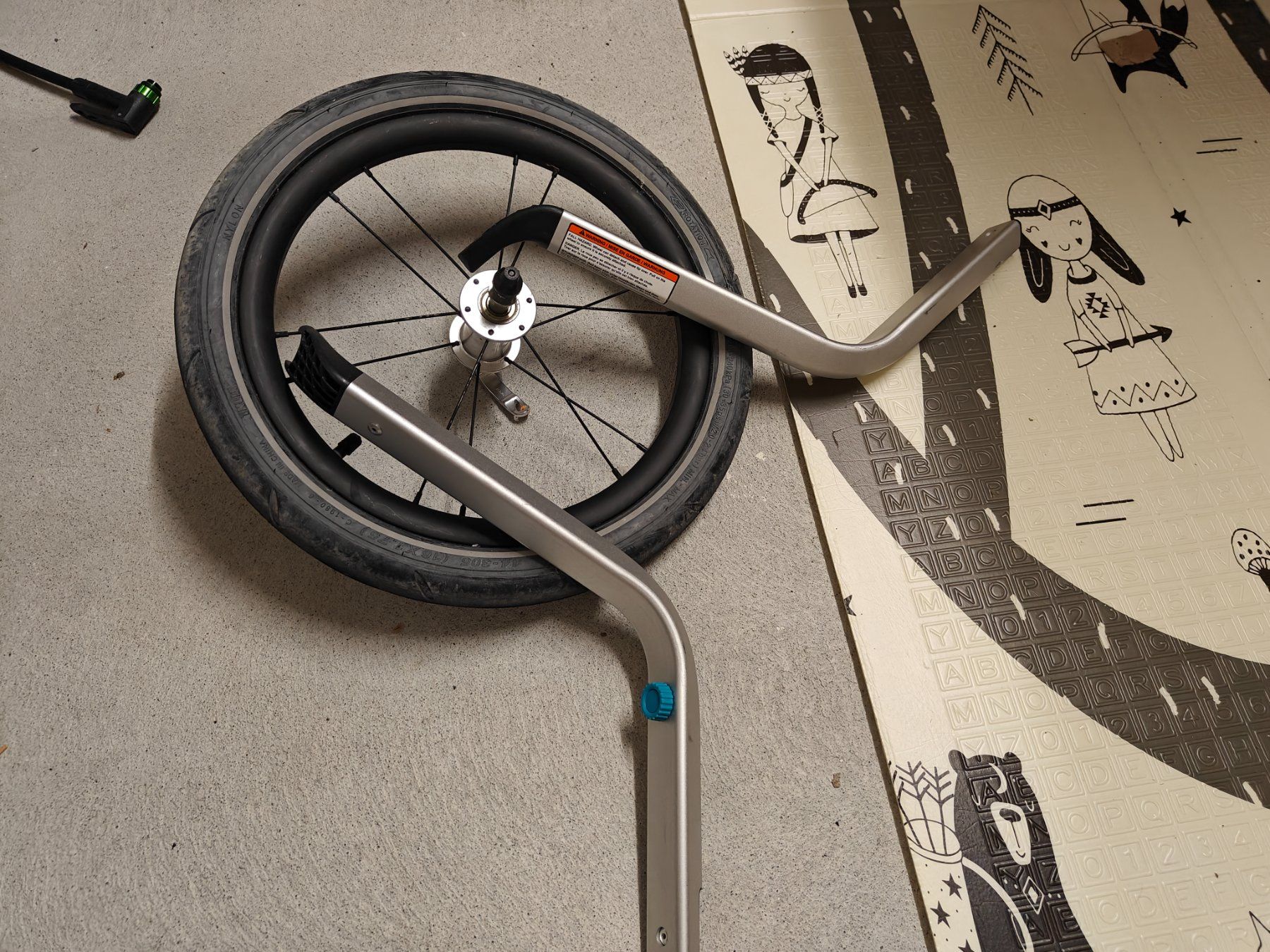 Thule Anhänger: Thule Chariot Jogging Kit / Set (für 2er Thule) – Gebraucht aus Volketswil von huzh