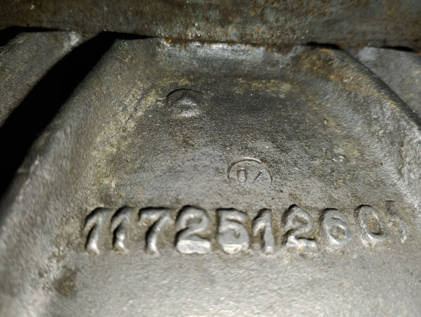 Mercedes-Benz Tutti pezzi di ricambio auto: Mercedes V8 Getriebe 3.5 ltr. – Usato da Zürich venduto da hec_j689 4