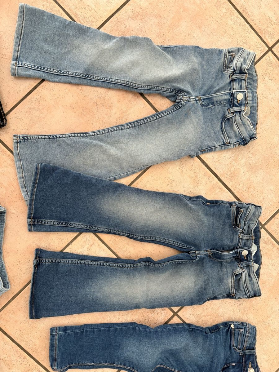 Lotti & Set di vestiti: Lotto jeans bambina – Usato da S. Antonino venduto da FedeKikka88 1