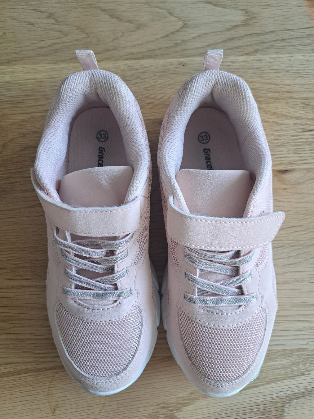 Dosenbach Scarpe per ragazze: Turnschuhe Gr. 33 – Usato da Nürensdorf venduto da Janinejuli