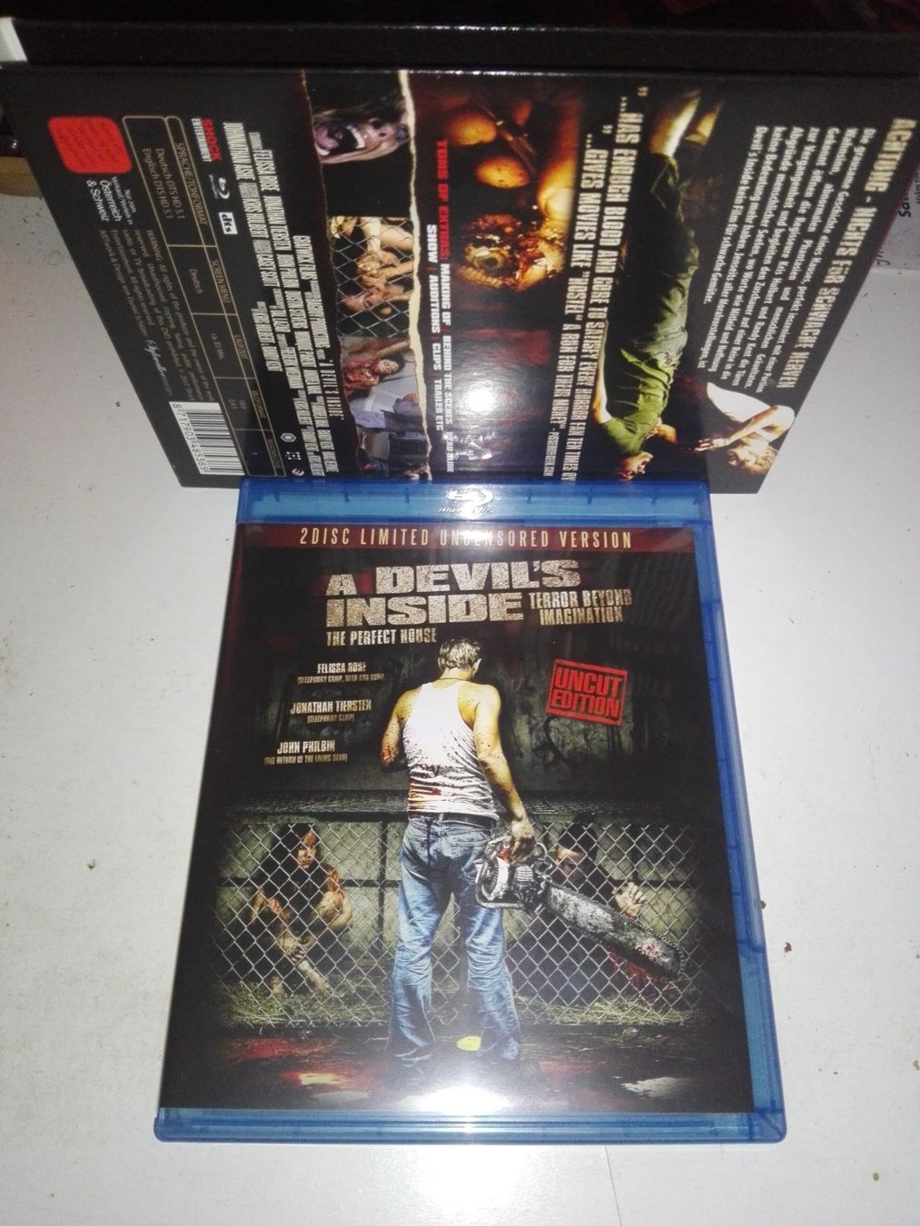 Tutti i DVDs: A Devil's Inside  (Uncut Edition)  D/E   2-Disc's    ©'2013 – Usato da St.Gallen venduto da elk2022 1