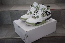 Air Jordan 4 Retro Oil Green gr. 40.5 (W)