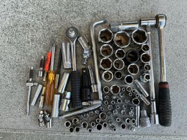 Werkzeug Sortiment Nüssen Ratschen Bits 