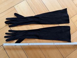 Vintage: lange Abend-Handschuhe aus Wildleder, Grösse 7 3/4
