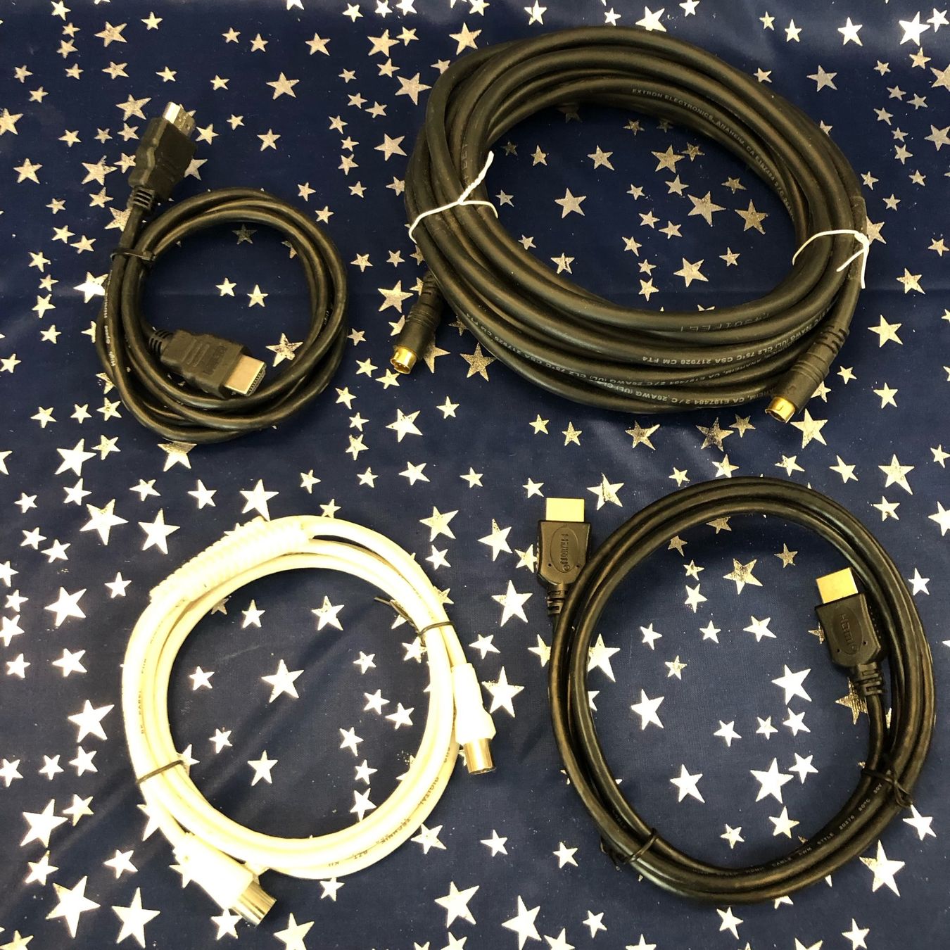 Home Cinema: Sortiment Kabel; Labor-Kabel, Cinch-Kabel, 12V Kabel – Usato da Neerach venduto da Arbimus 3