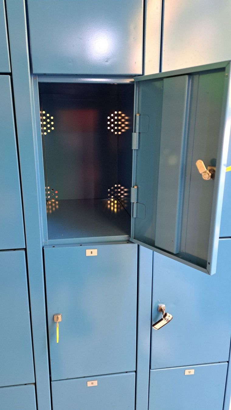 Armadi: Garderobenschrank Metall – Usato da Langwiesen venduto da rog_5rpf 3