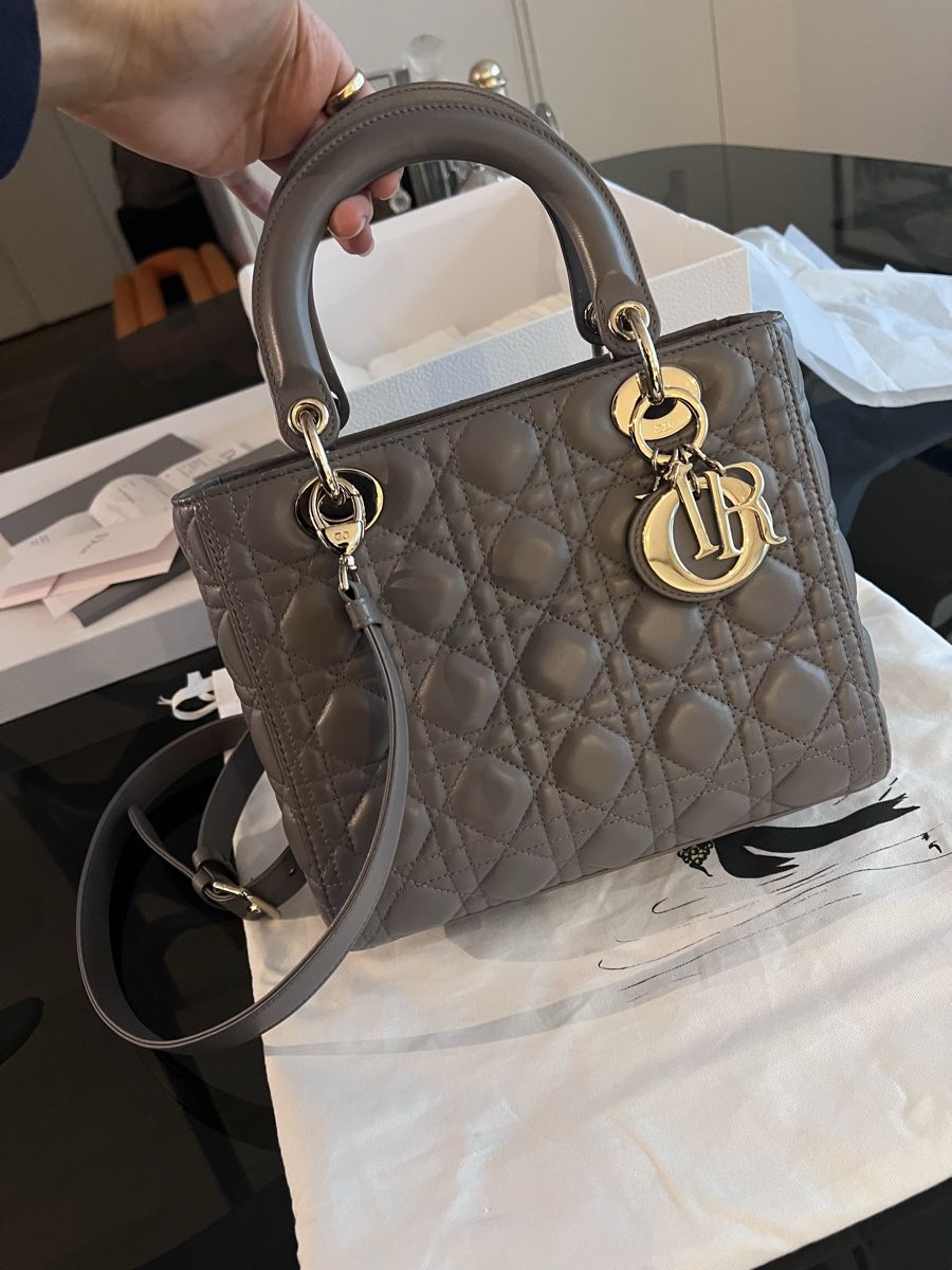 Dior Borse da donna: Lady Dior Size Medium – Nuovo (secondo la descrizione) da Zürich venduto da tiz_jcj7 1