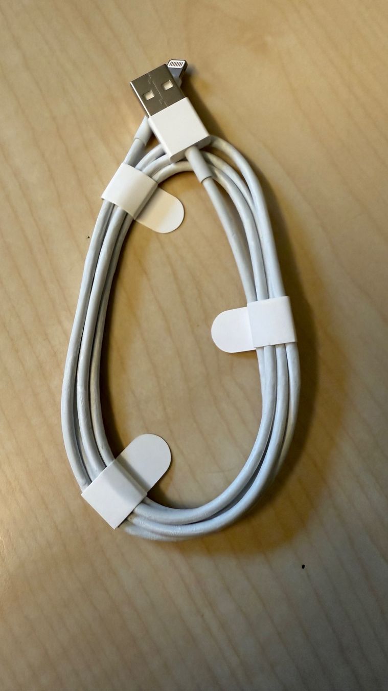 Apple Cavi: apple usb-a zu ligthning Kabel – Nuovo (secondo la descrizione) da Chur venduto da tblr