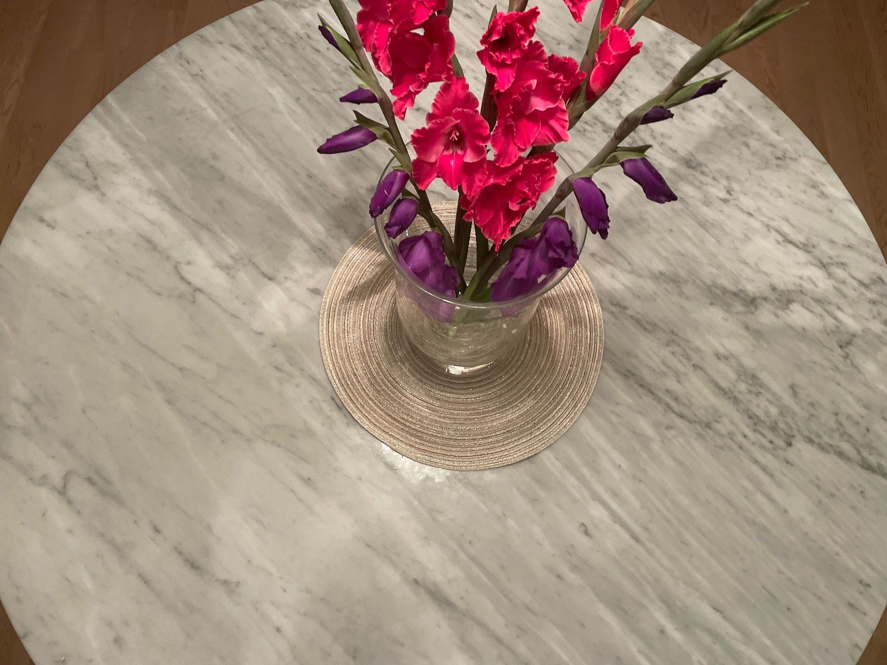Poliform Tavoli: Carrara Marble Table by Poliform / Tisch aus Carrara Marmor – Usato da Breganzona venduto da vdo_bgq7 2