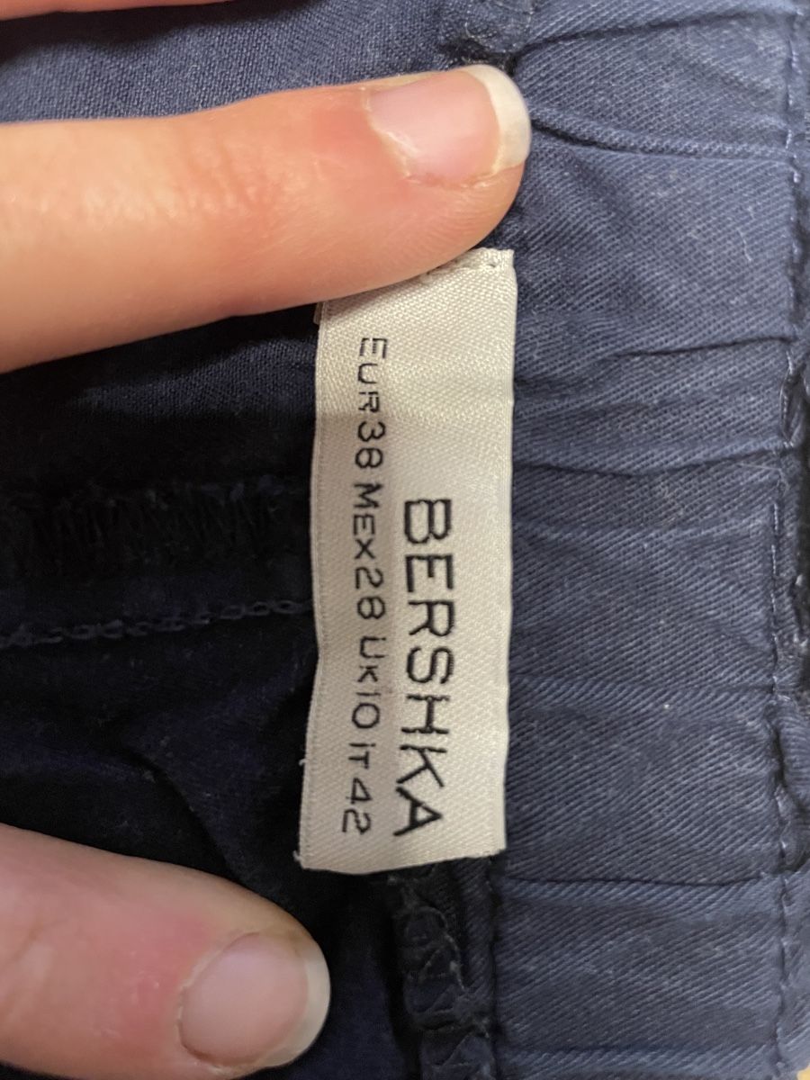 Bershka Pantaloni: Shorts Bershka Grösse 38 – Usato da Winden venduto da gini_bini 2