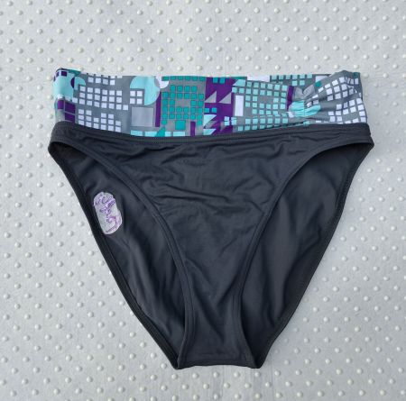 NEU! Tolle Bikinihose FIREFLY Gr. 176