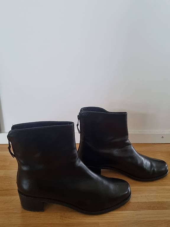 Damenschuhe: Neue Stuart Weitzman Leder Stiefelette Grösse 37 – Gebraucht aus St. Gallen von smileforever 1