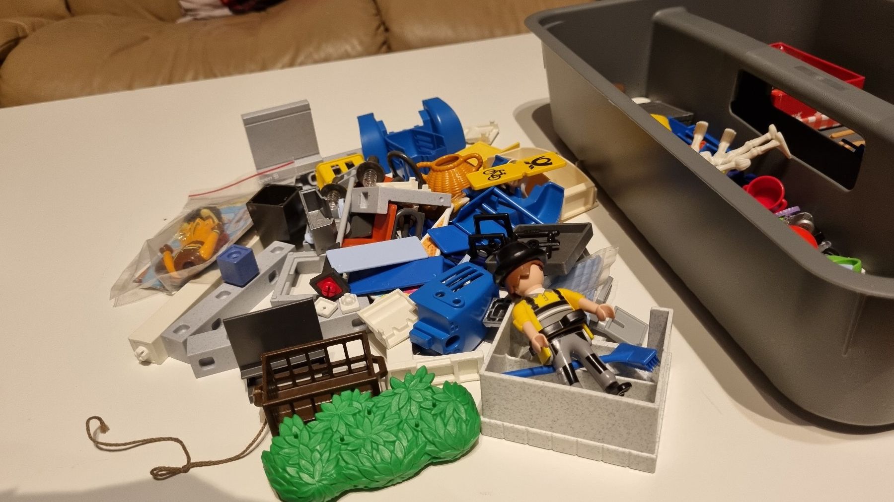 Playmobil Giocattoli: Playmobil divers pièces – Usato da La Chaux-de-Fonds venduto da mikilo1 1