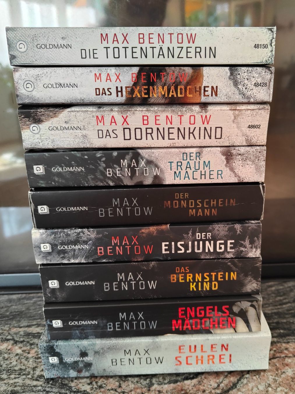 Libri: MAX BENTOW - DIV. BüCHER – Usato da Zollikon venduto da LAZARLA