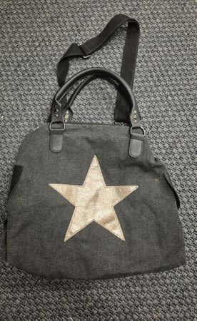 Shopper mit Reisberschluss