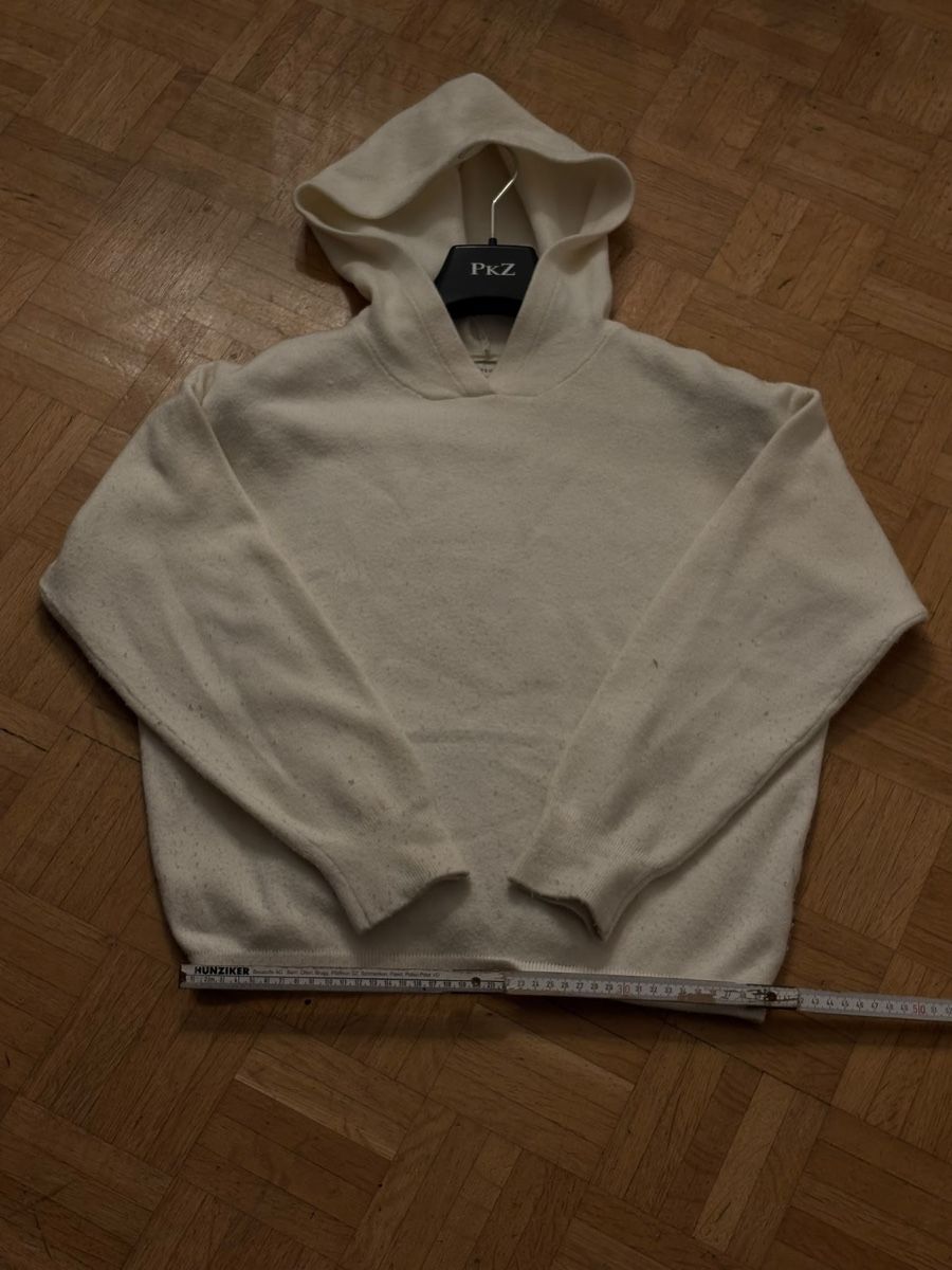 C&A Pullover & Sweatshirts: Kapuzenpullover weiss aus Strickmaterial Grösse S – Gebraucht aus Rudolfstetten von 5072 1