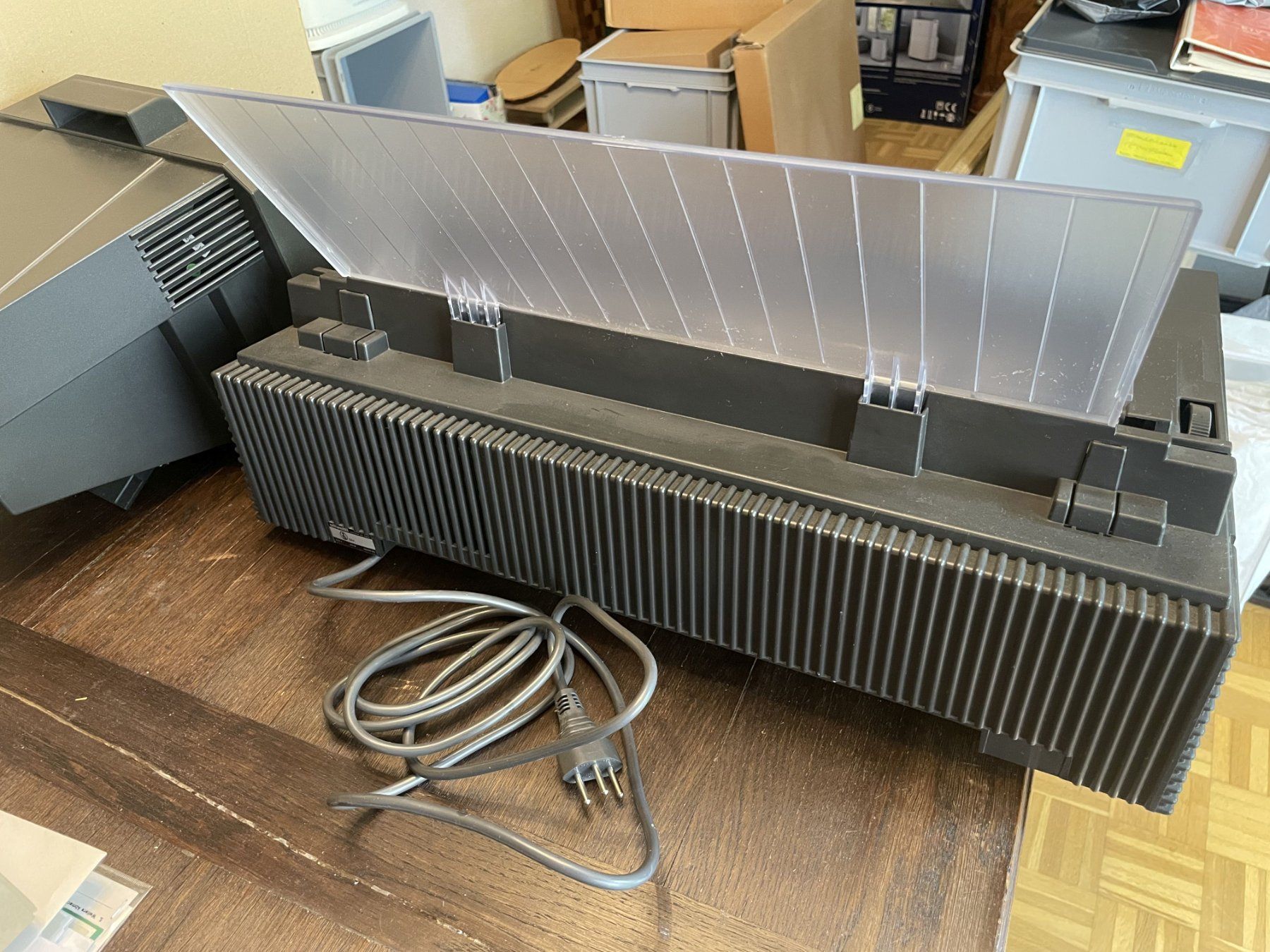 Schreibmaschinen: Olivetti Schreibmaschine – Gebraucht aus Aesch ZH von 19fish58blue 2