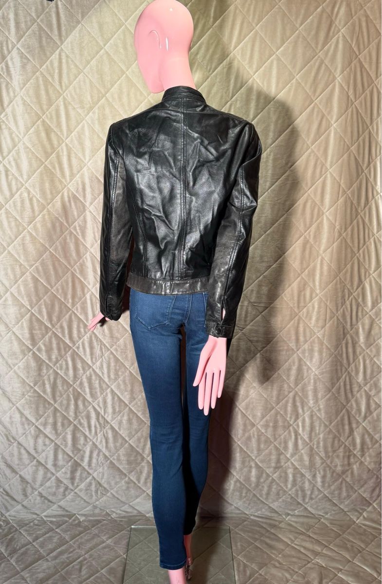 Giacche: Echte Lederjacke für Damen – Usato da Murten venduto da lukasas007
