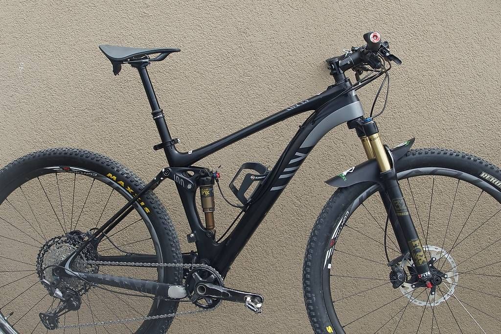Canyon Biciclette: Canyon Lux CF 29  Carbon Fully – Usato da Regensdorf venduto da arsenal1886 1