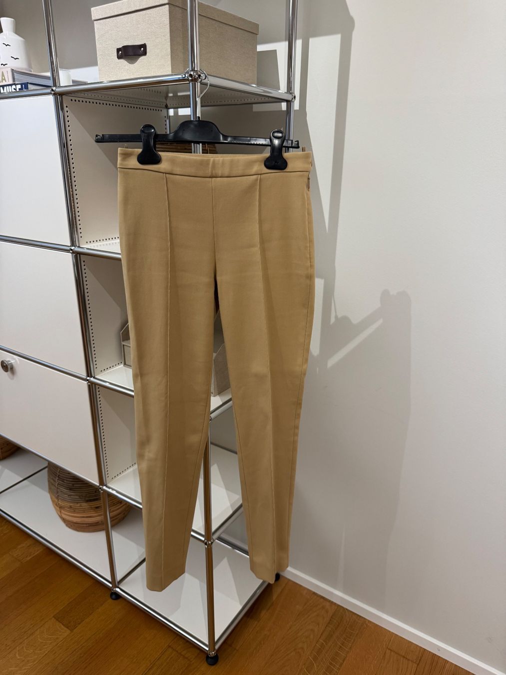 Loro Piana Pantaloni: LORO PIANA HOSE BEIGE – Nuovo (secondo la descrizione) da Schwyz venduto da bofb 1