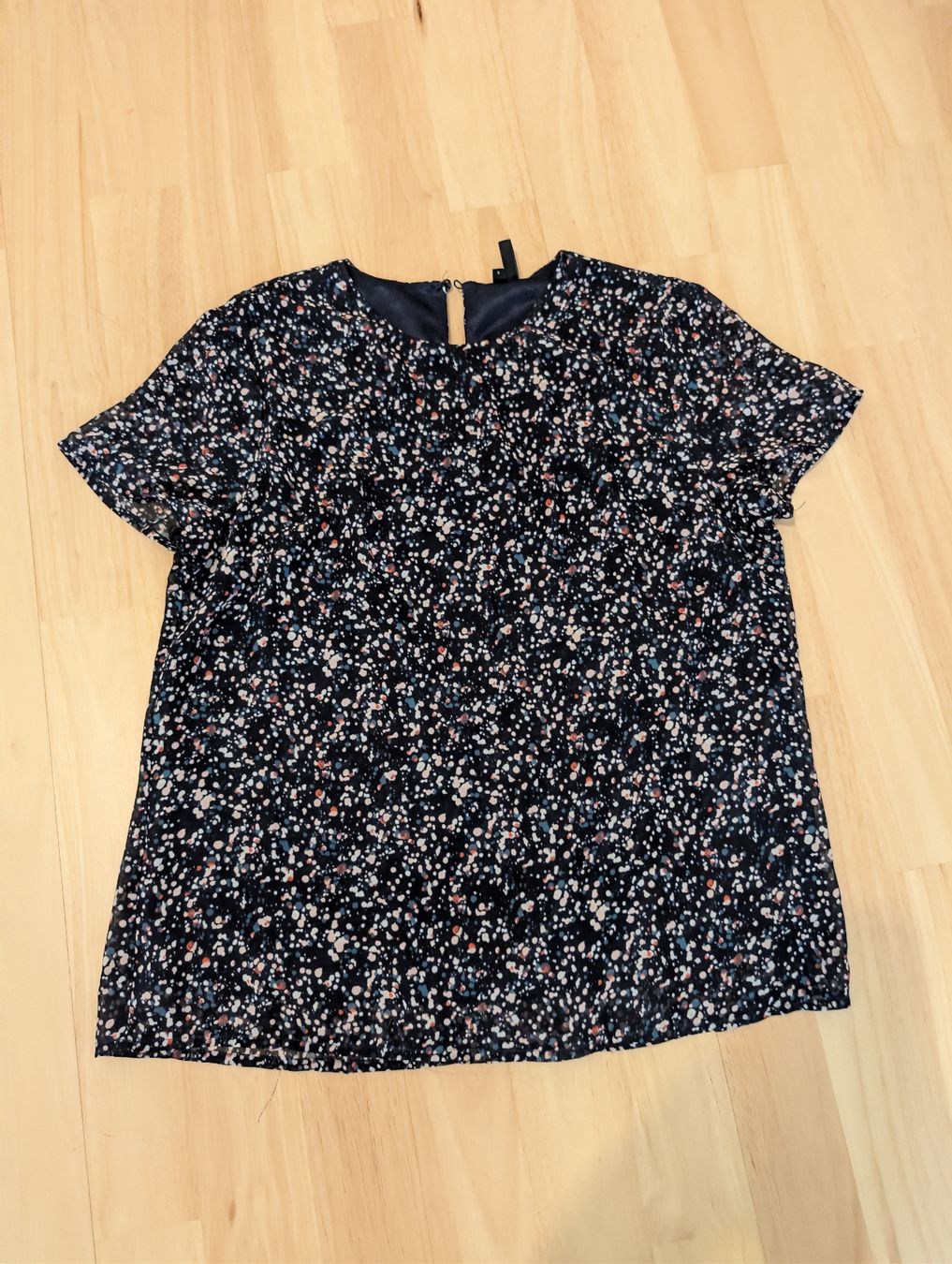 Vero Moda T-shirt: T Shirt – Usato da Basel venduto da Casamo