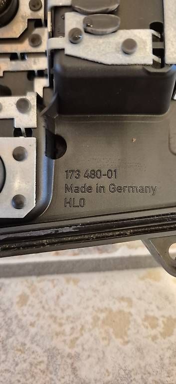 Fari: VW T5 Rückleuchte Lampemfassung – Usato da Horw venduto da Row707 2