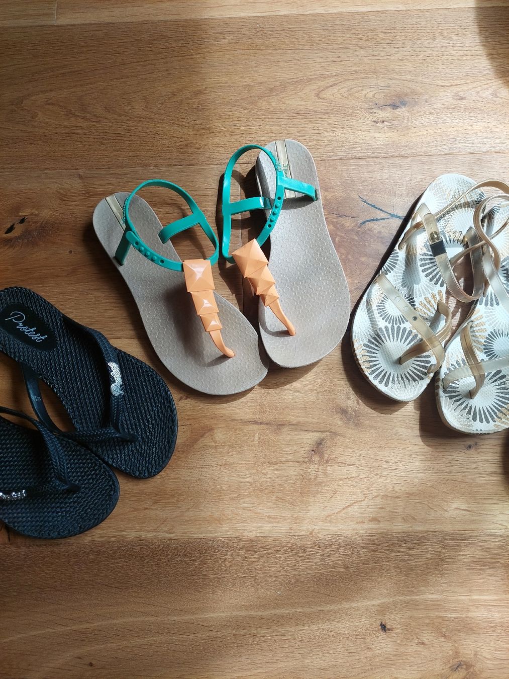 Scarpe da donna: Schuh Paket Damen, Gr. 38 – Usato da Schenkon venduto da rausausdemhaus 1